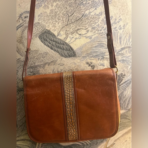 Brahmin Saddle Crossbody Bag Cognac Brown Animal Croc Embossed Details - Picture 1 of 10